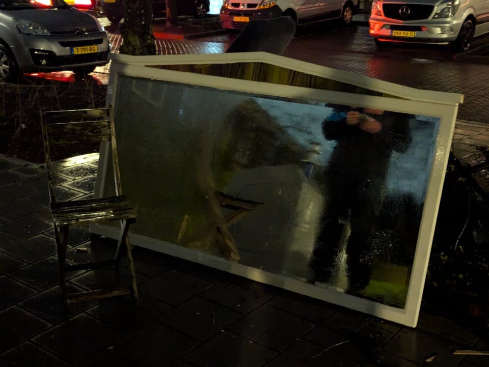 Big mirror +- 2m x 1.2m