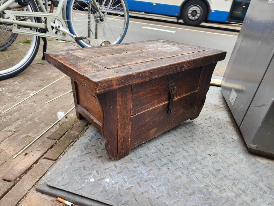 Very cute vintage piece of furniture