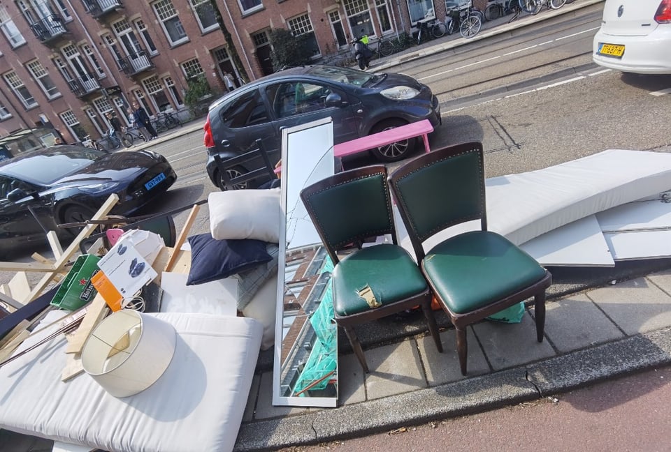 Desk, chairs, others