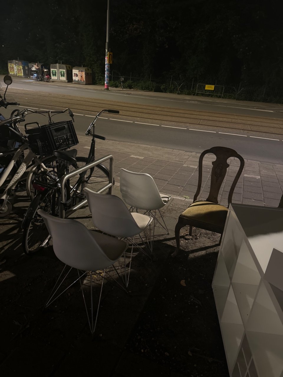 Very nice chairs and cabinet