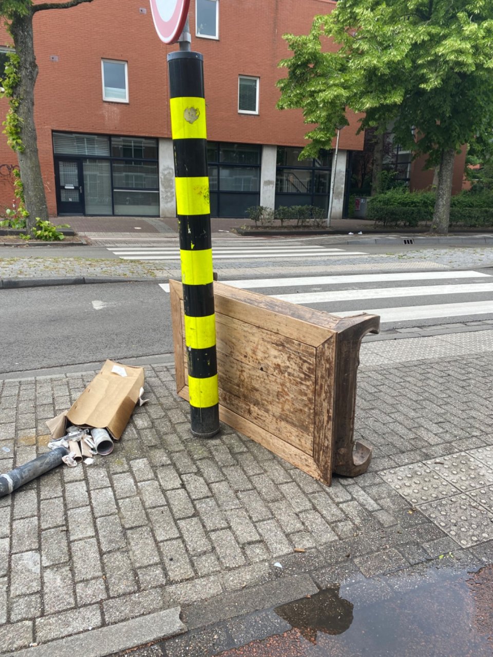 coffee table (around 100x150cm)