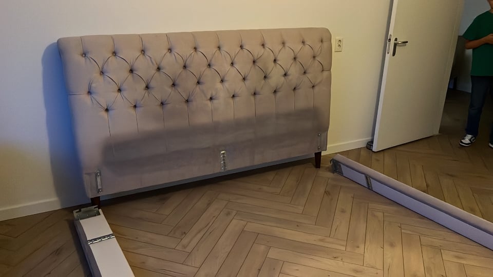 Double bed (super king), great condition.