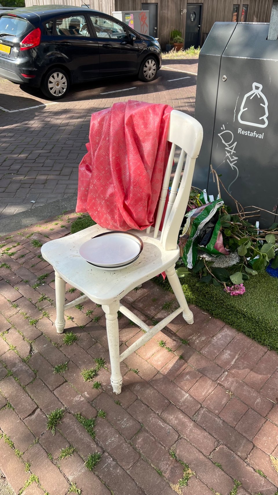 Chair is in strong condition