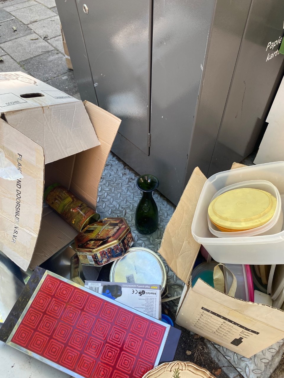 Tupperware and vintage