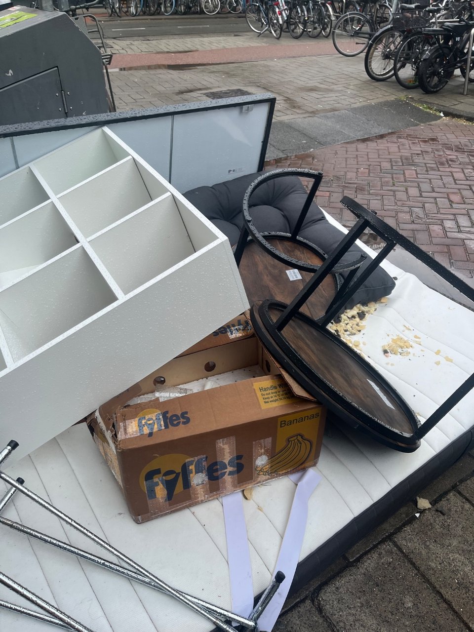 damaged shelf but good wooden stools