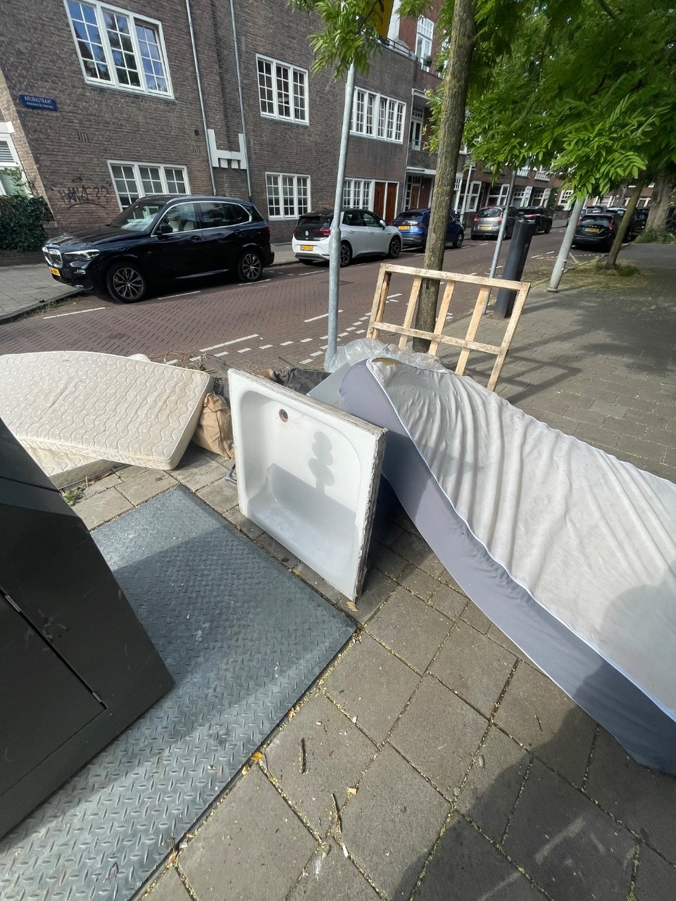 Hoofdweg 27, get it while you can