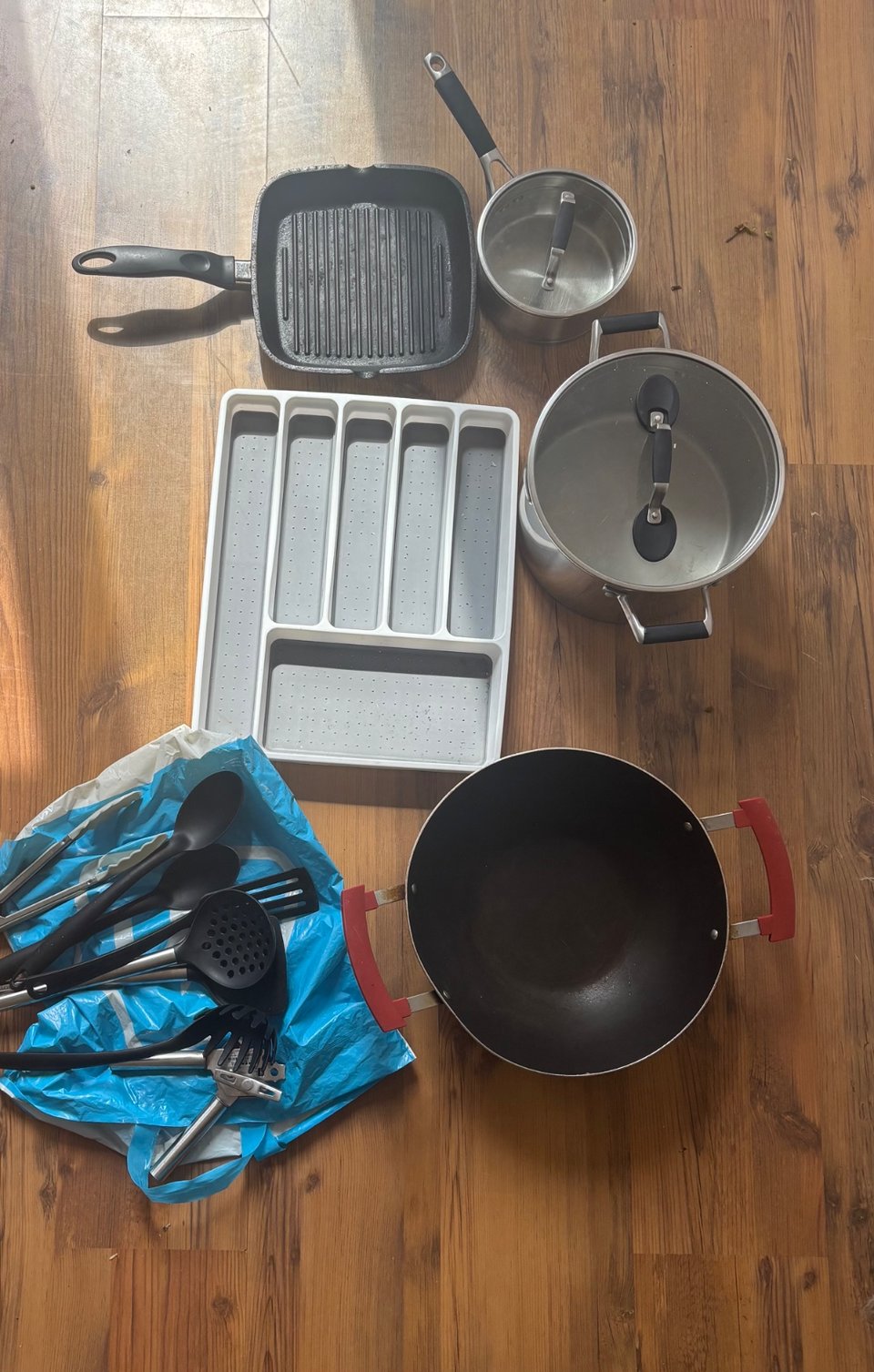 Some surplus kitchen stuff! Kuipersstraat 63-II