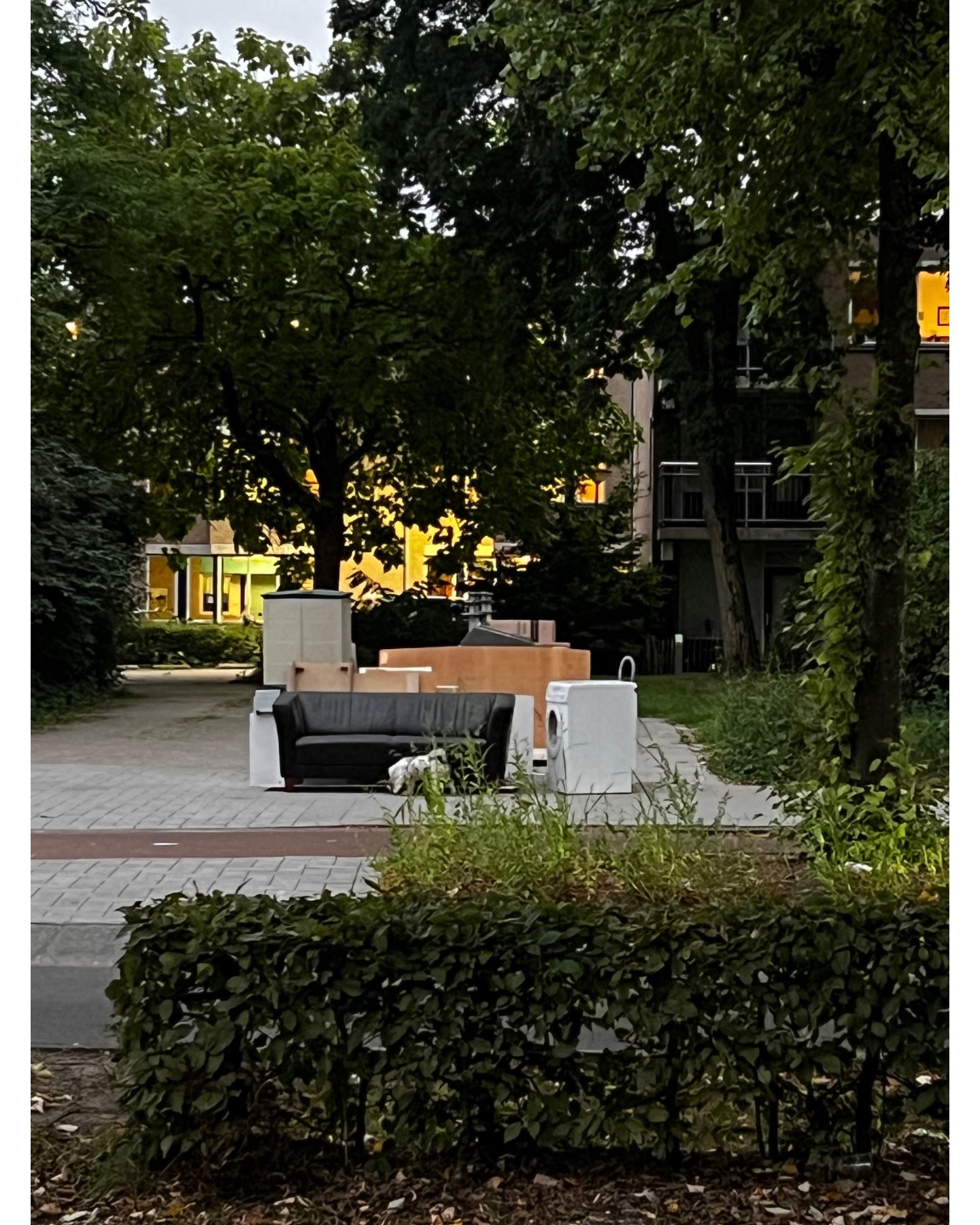 Sofa and washing machine