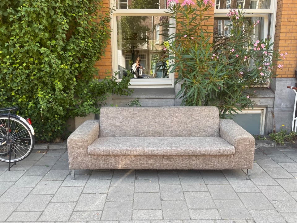 Gelderland bank, gratis af te halen. Admiraal de Ruijterweg 105 HS.