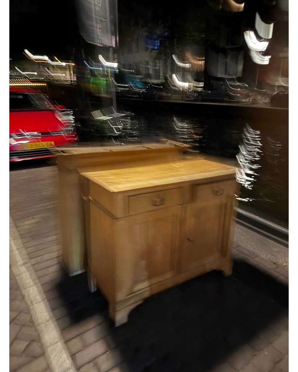 Dressoir bestaande uit 2 delen