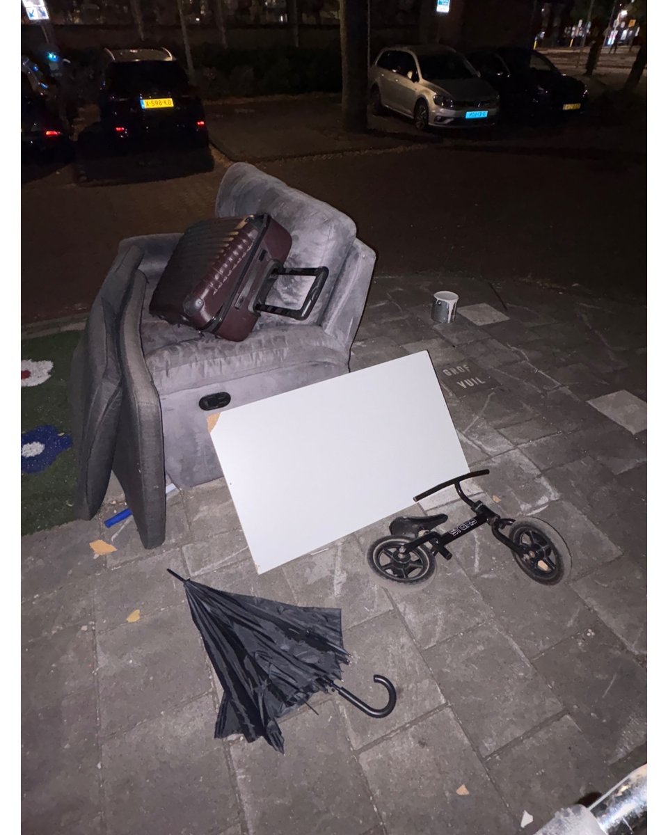 Tiny bike and grey sofa - look like they’re in great condition!