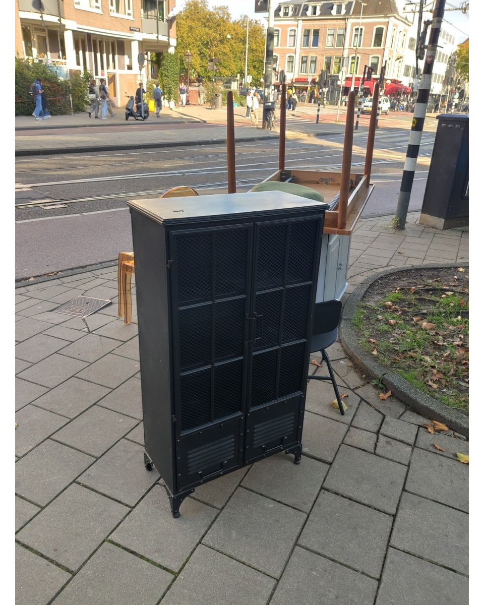 The extending table is missing the middle piece