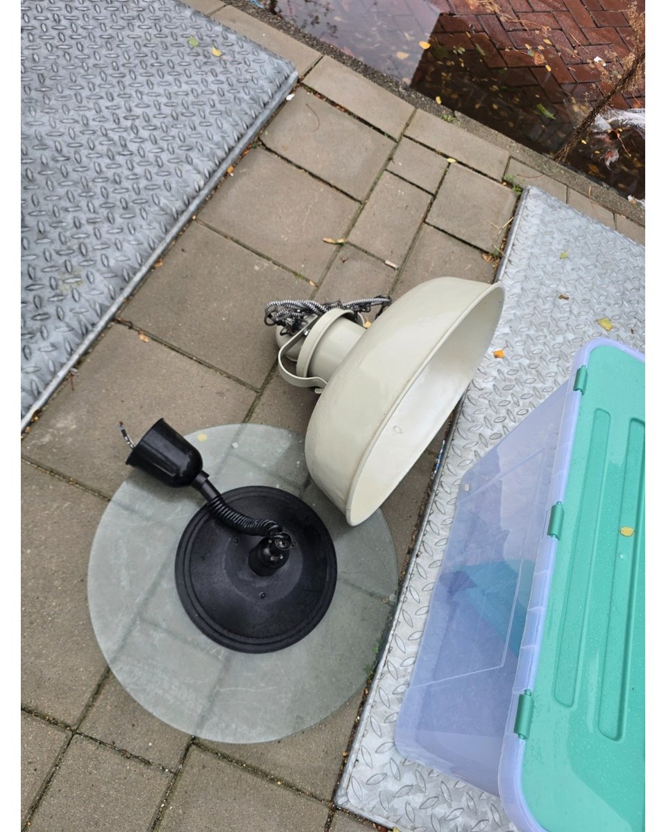 Twee vintage lampenkappen