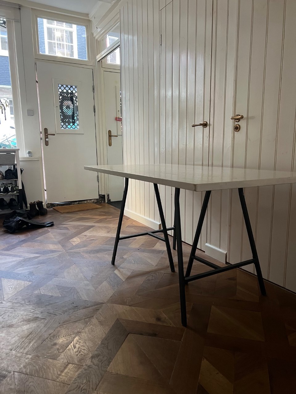 Table / Desk