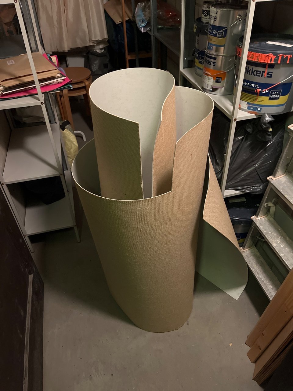 Stukken linoleum op te halen. Loenermark 273.