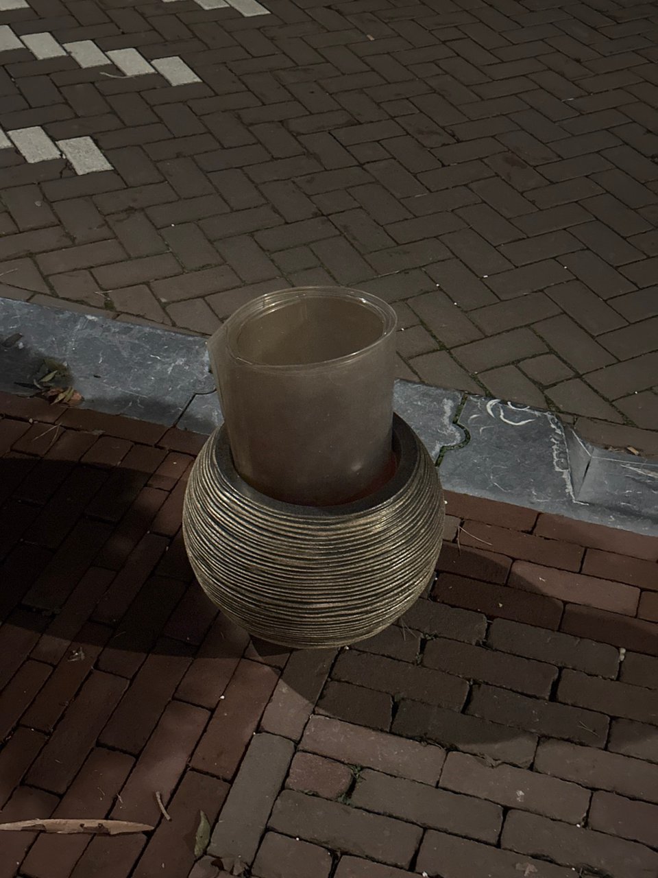 Plantenpot en 2 plastic bureaumatten