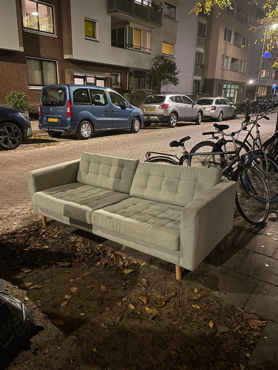 Staan ook nog 2 shoppers met boeken naast en een werkende blender