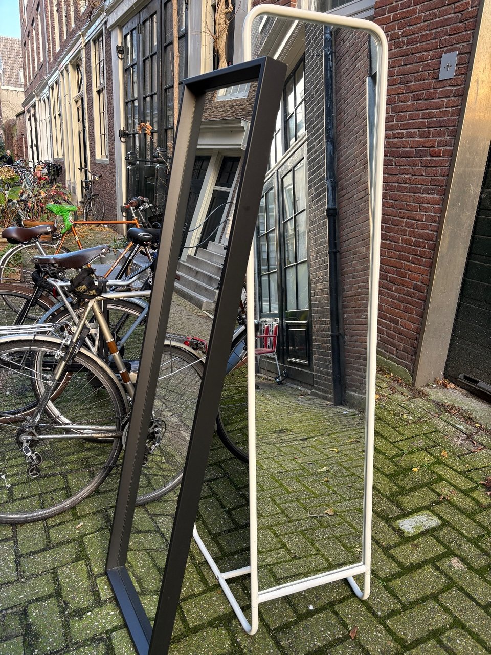 2 mirrors. Langestraat 41