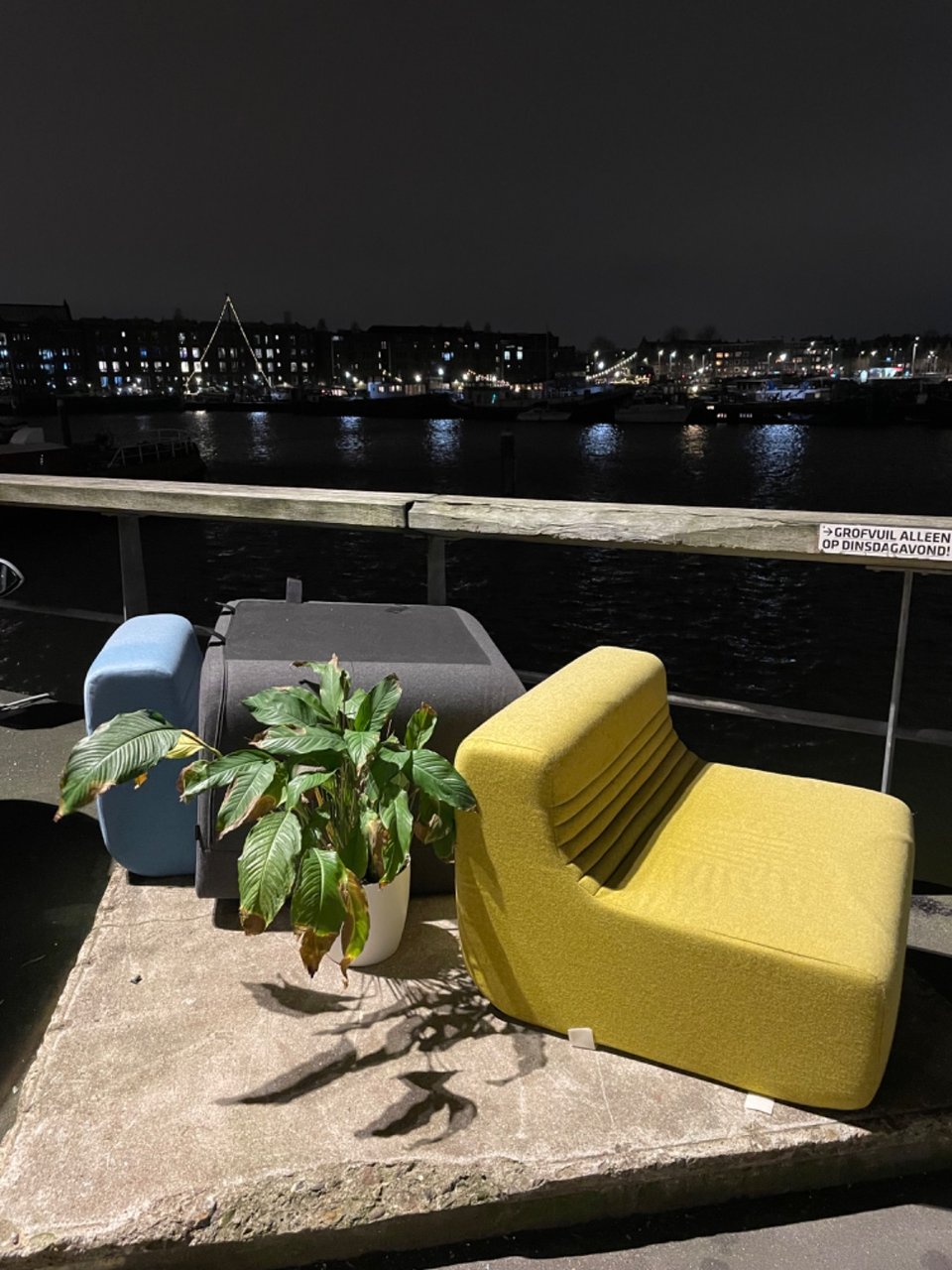 Beautiful chairs / modulair couch (grey one is a “corner” piece), brand is Softline