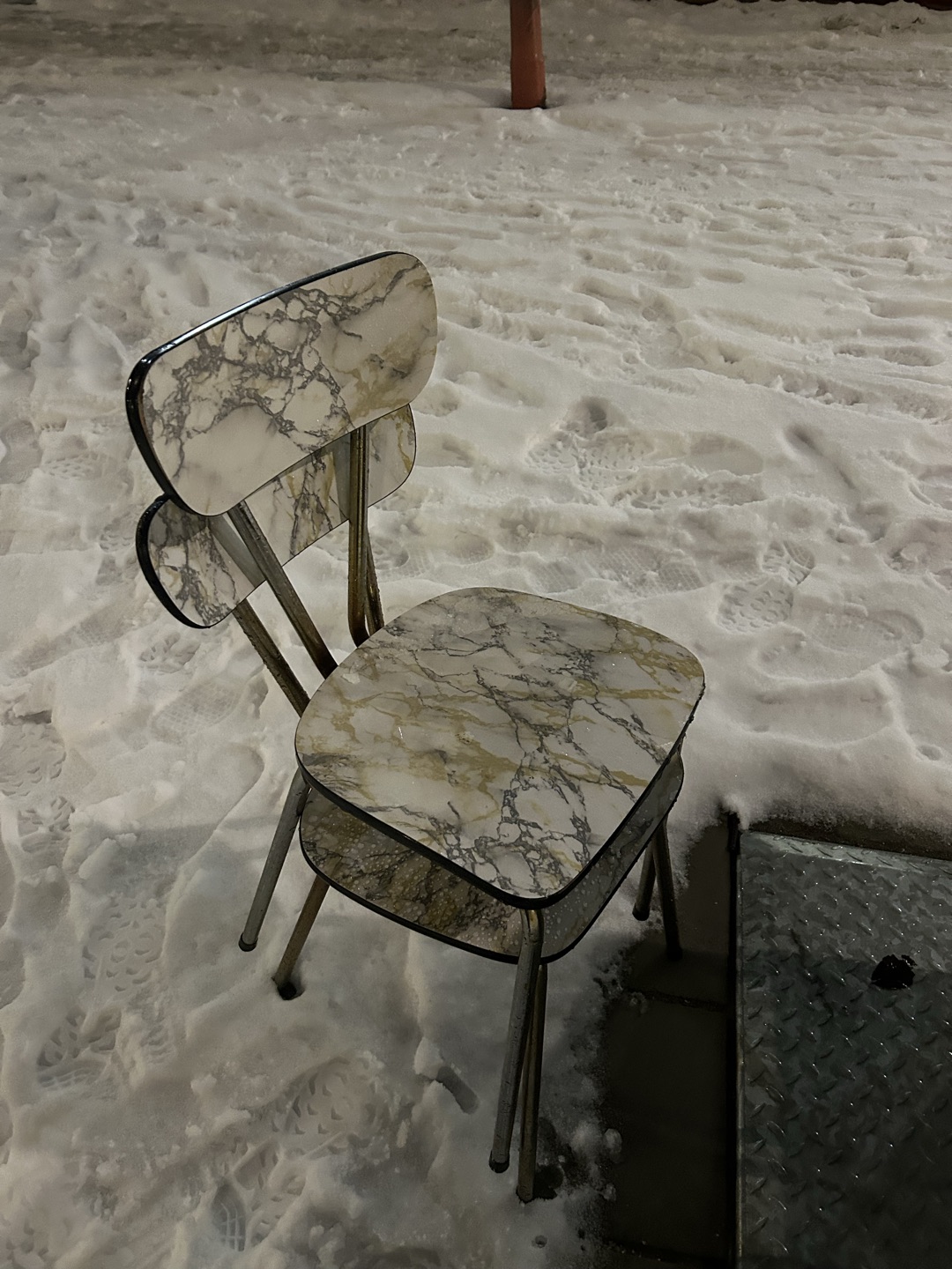 Two chairs with marble look