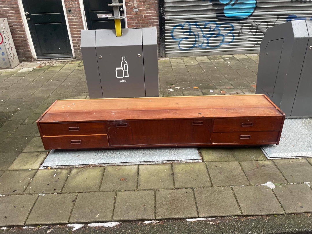 Midcentury console, posted a few days ago. it doesn’t fit so back on the street now.