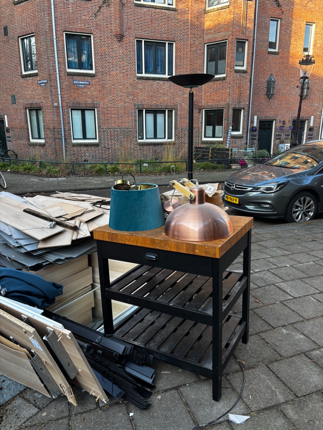 Lamps, an Ikea (?) kitchen block, a Bodum milk frother and more.