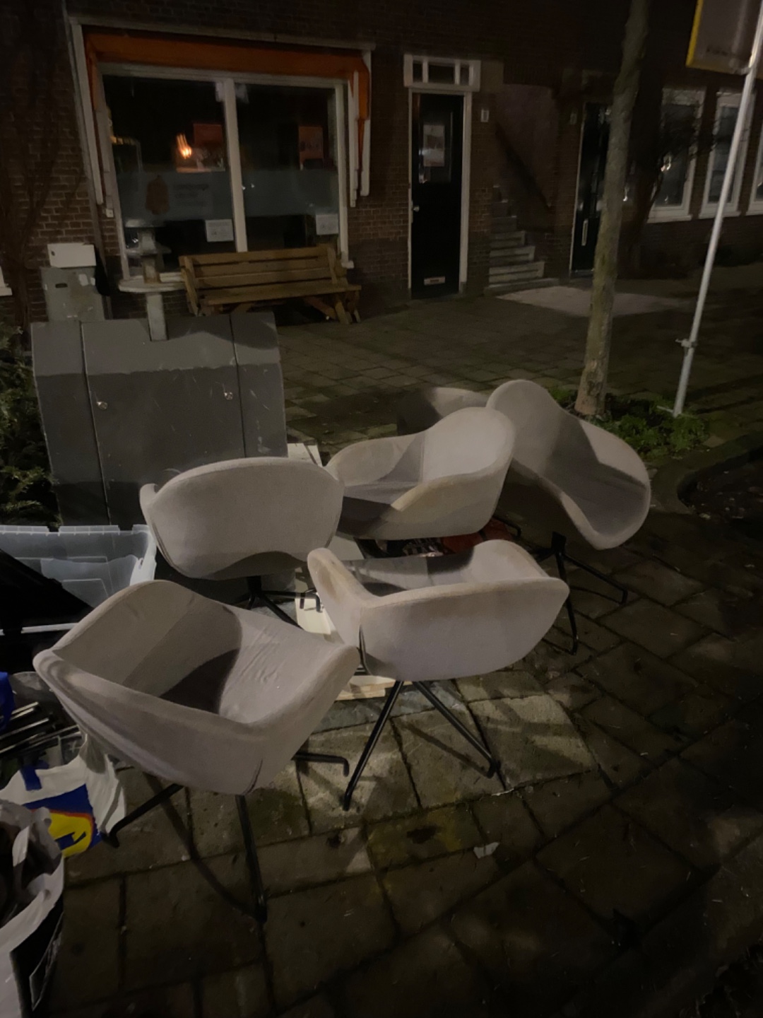 6 really good condition chairs, close to the AH