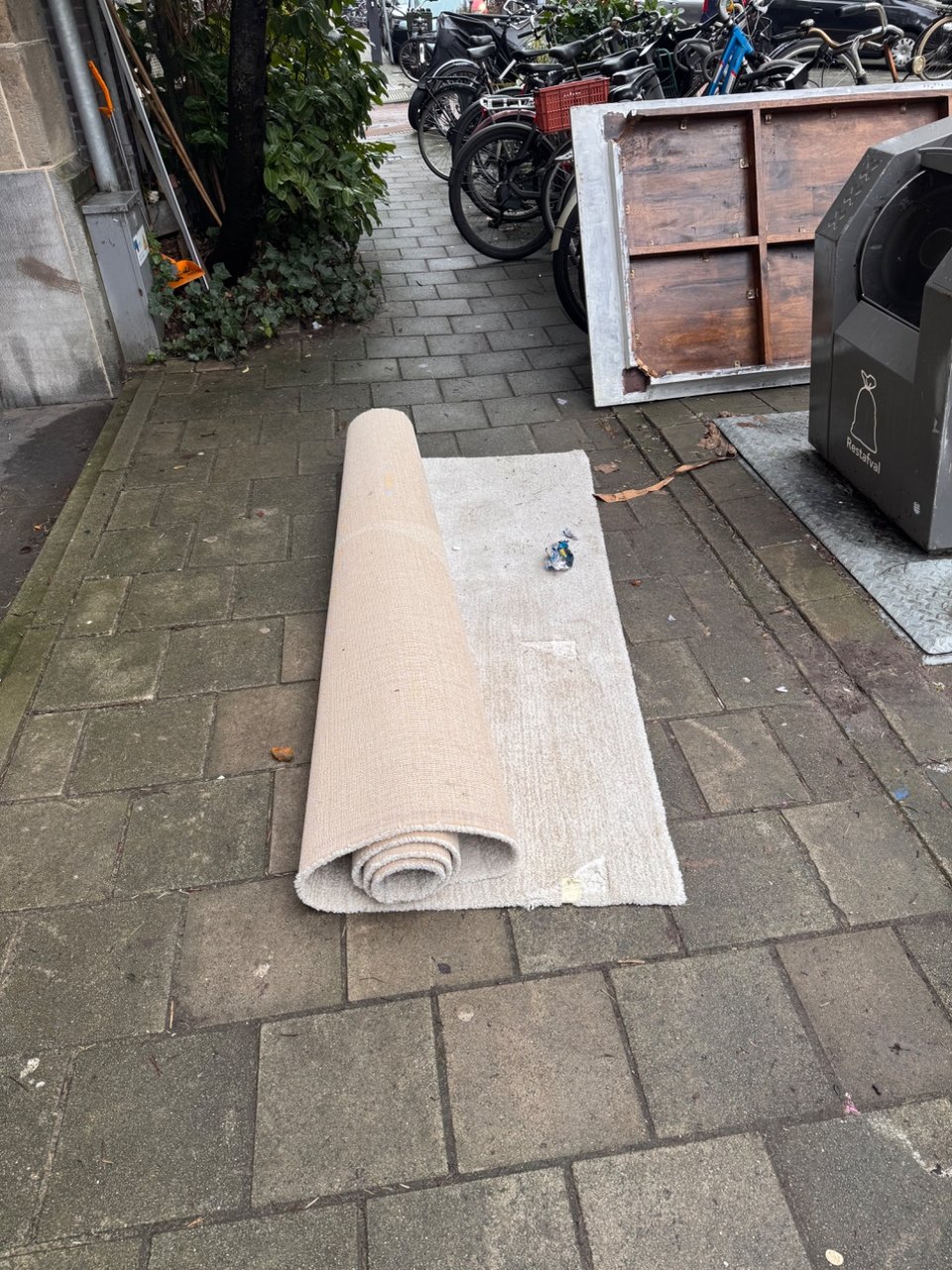 Mooi groot tappijt geen vlekken zover te zien is