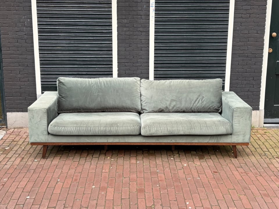 Free couch