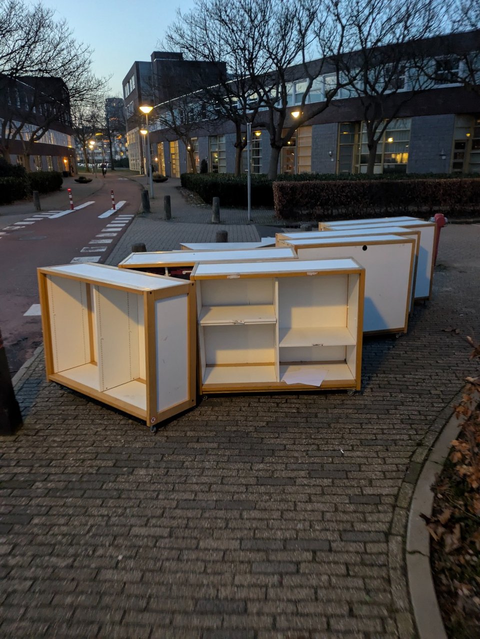 Schoolkasten en tafels