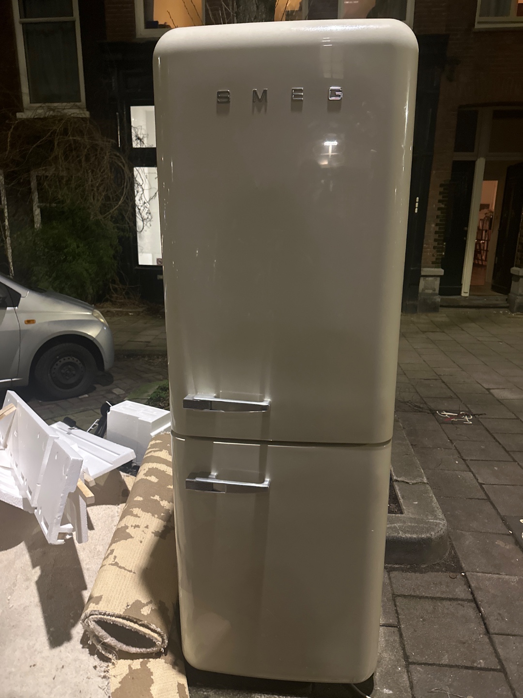 Smeg Fridge.  Works, just makes constant small noise.