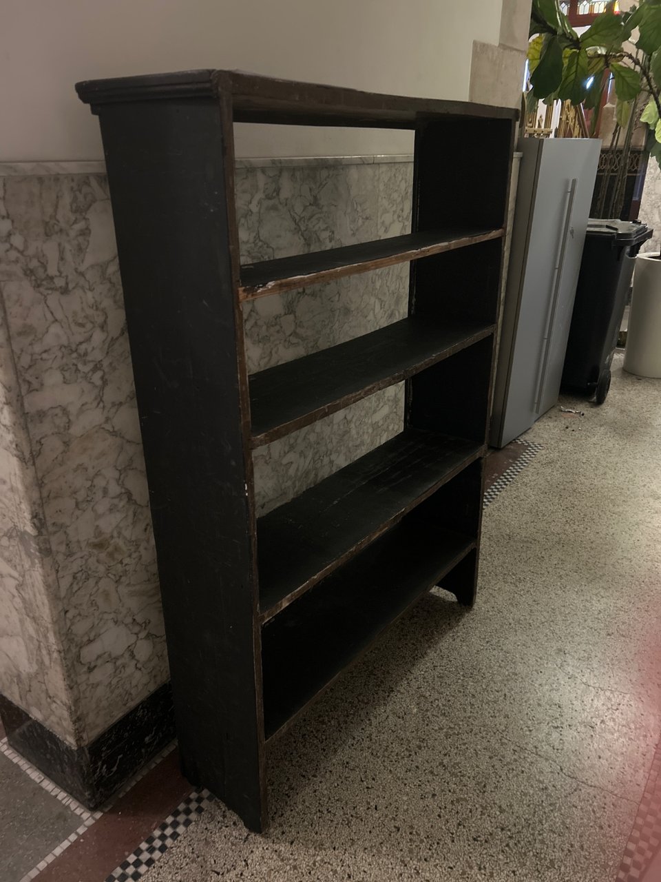 Zwart kastje ophalen op keizergracht 174