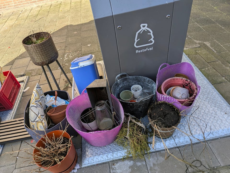 Lots of pots and balcony things