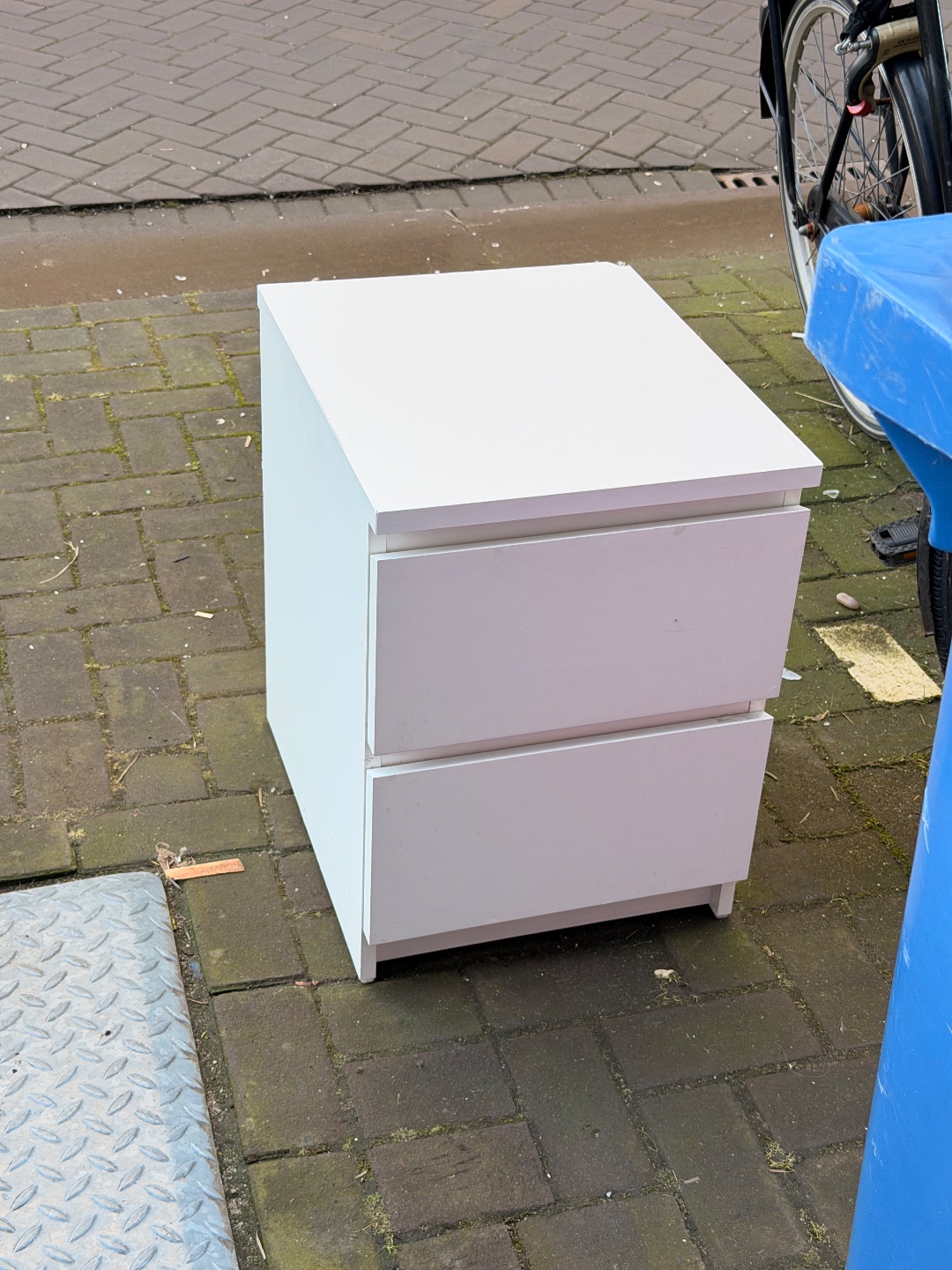 IKEA malm nightstand