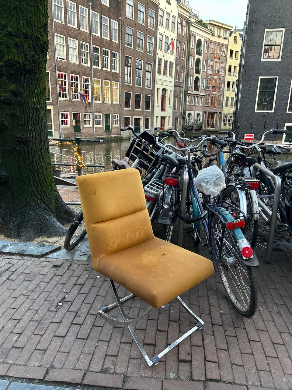 Natte stoel, prachtig als die weer droog is