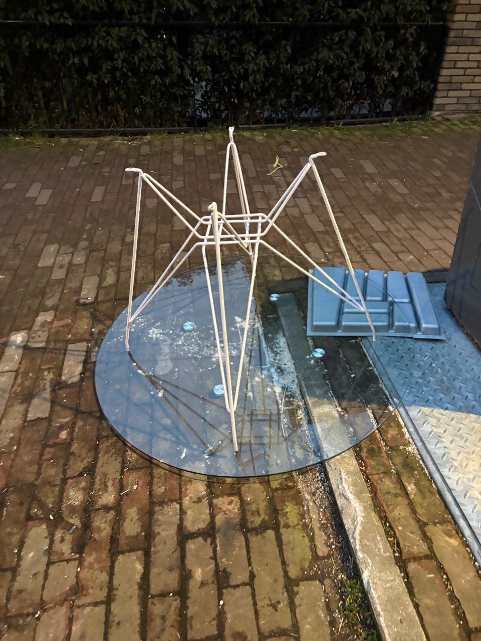 Glass table, no visible breaks
