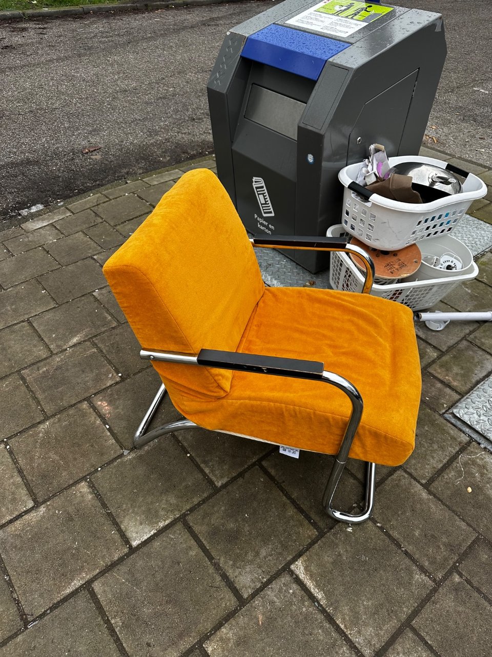 Danish design chair , look like it needs some love