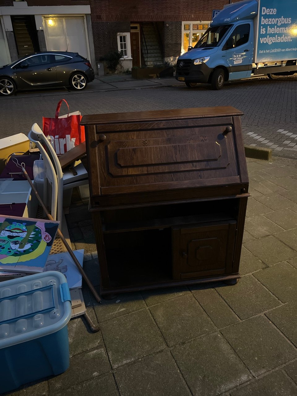 Uitklap bureau lade en plank staan er achter