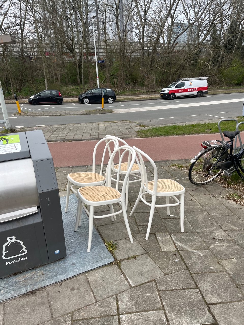 4 (slightly damaged but good) chairs