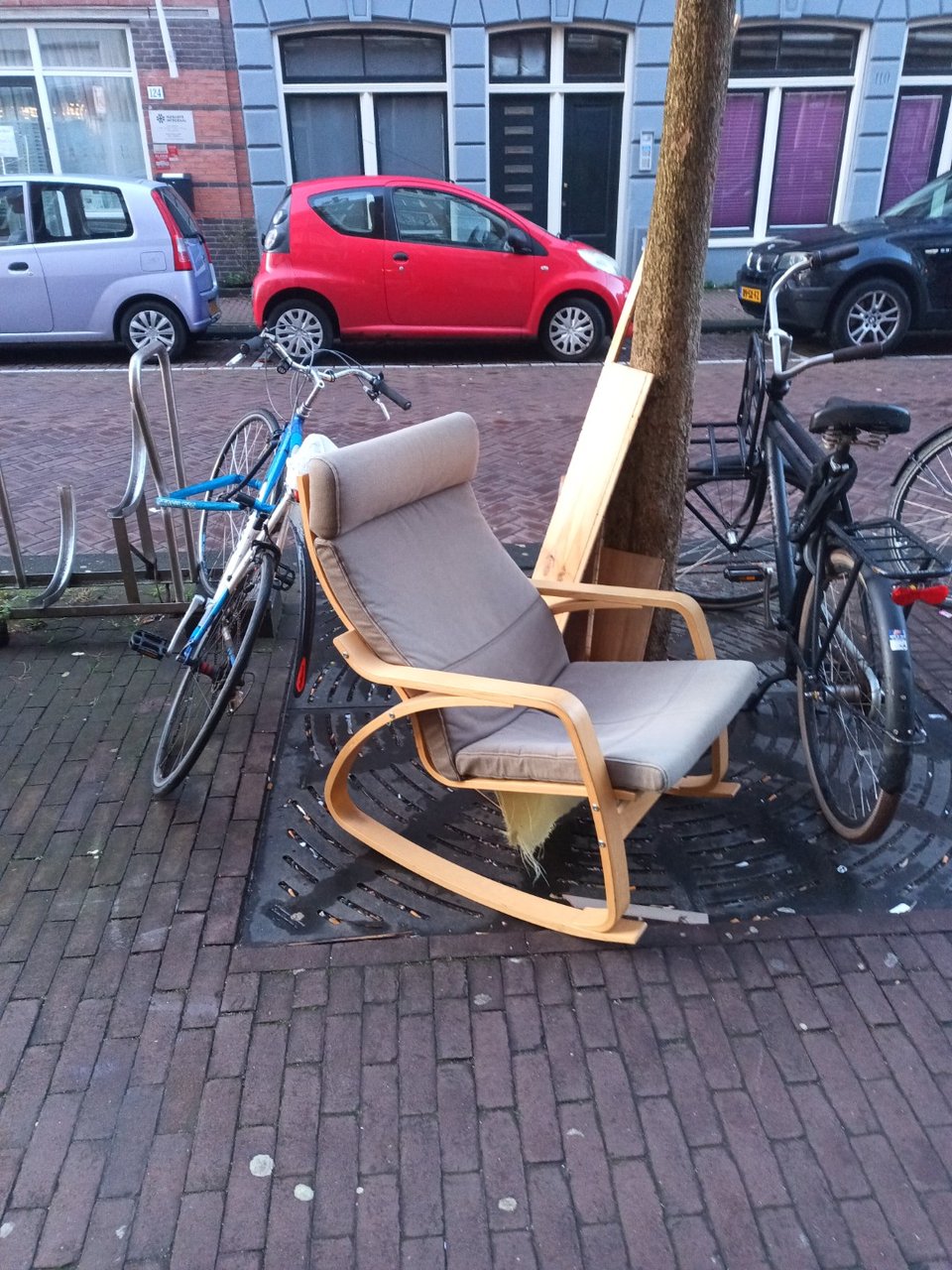 The bottom part is slightly broken. But it's an easy fix