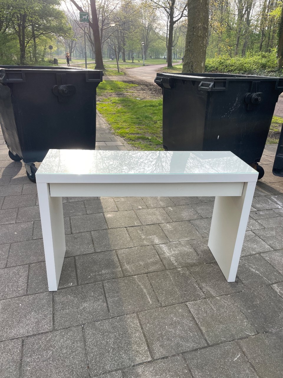 lade gaat beetje lastig open maar dat is wel te maken denk ik. ziet er verder goed uit!