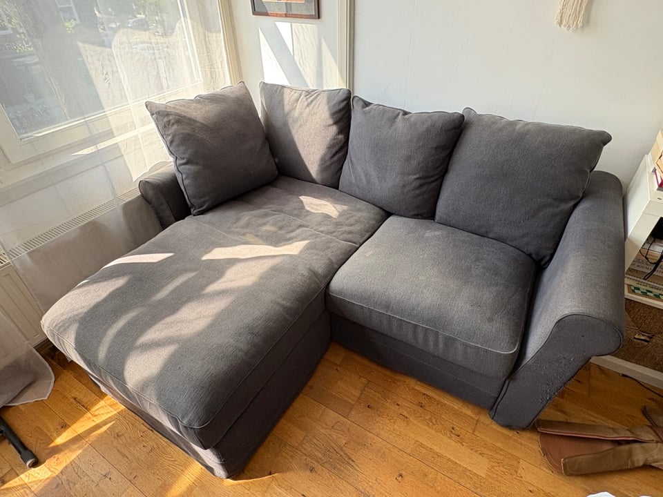 Ikea bank met chaise longue en opbergmogelijkheid