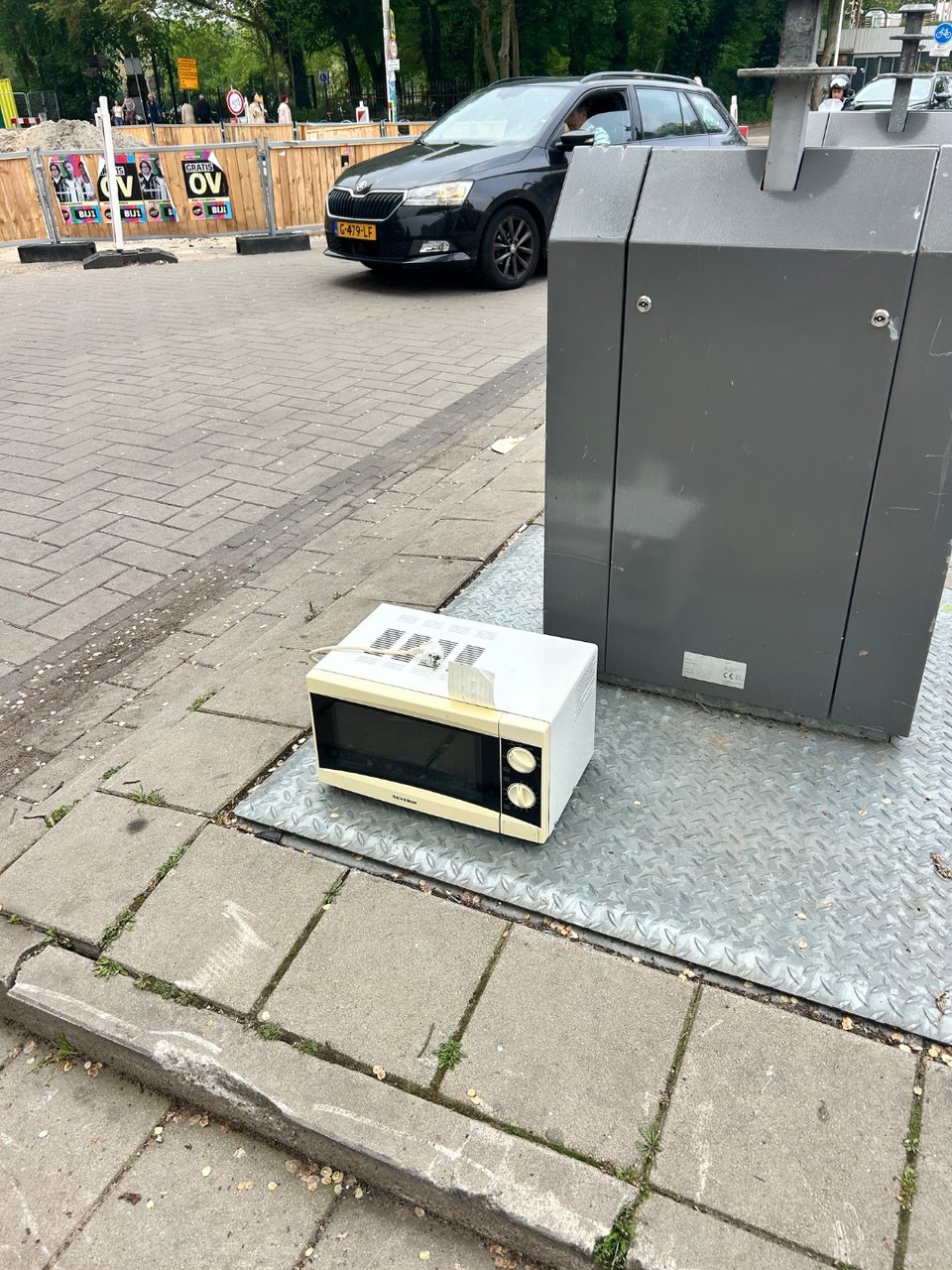 Microwave