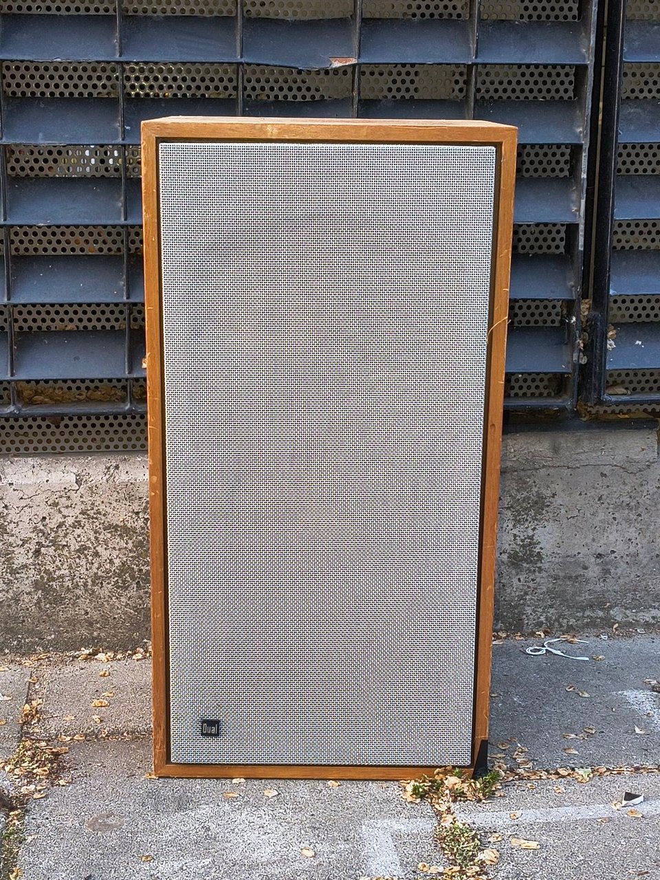 Vintage 3-way speaker by Dual.