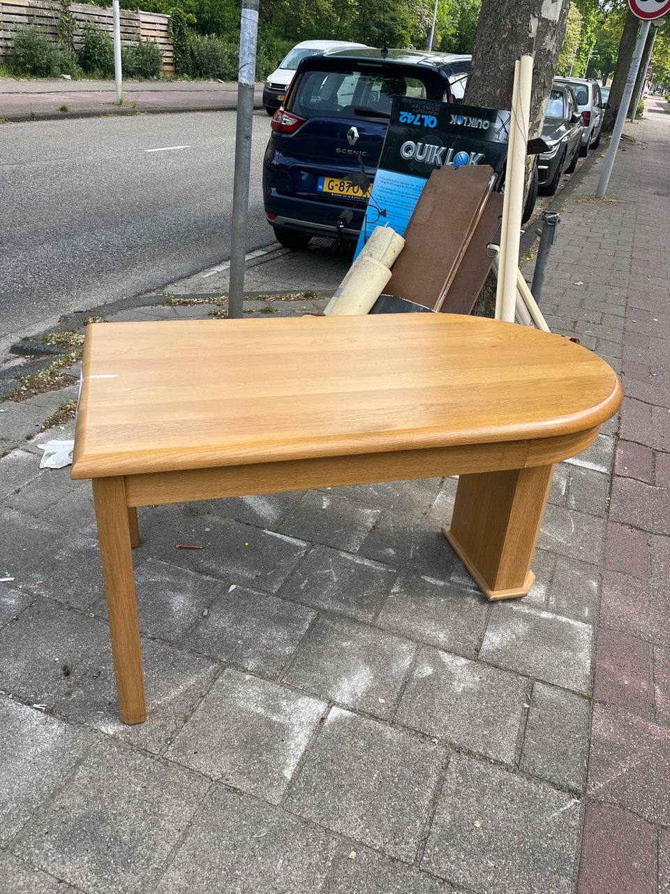Uitschuifbare tafel