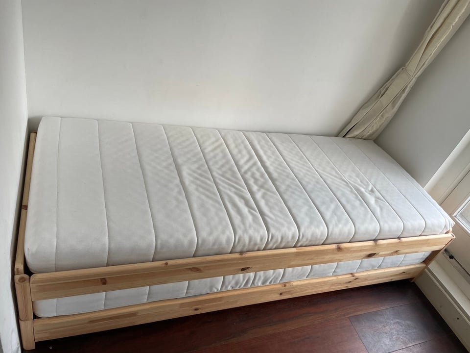 KEA UTÅKER Stackable Bed with 2 Mattresses – FREE

Giving away our IKEA UTÅKER stackable bed, complete with 2 mattresses in good condition. 

Pickup this week. DM umberonz if interested